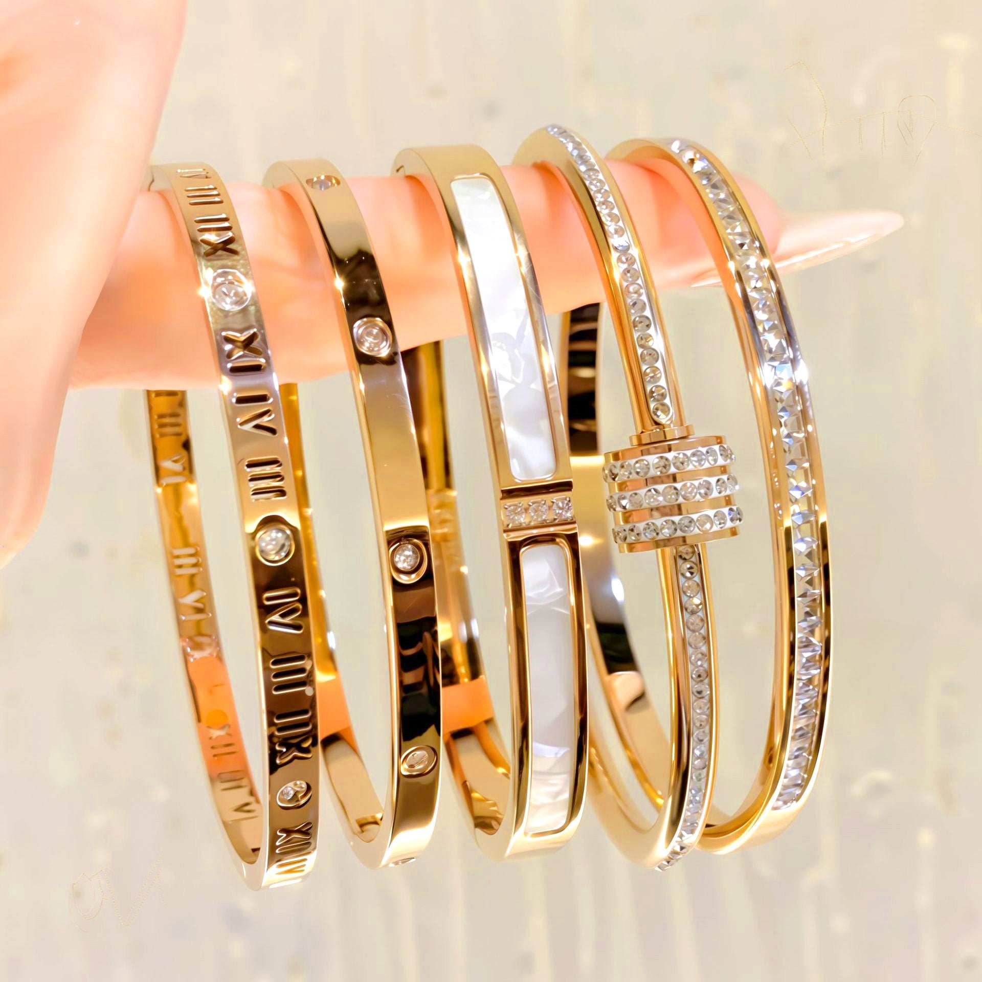 5-Piece Elegant Stainless Steel Bracelet Set,  Fashionable Classic Design